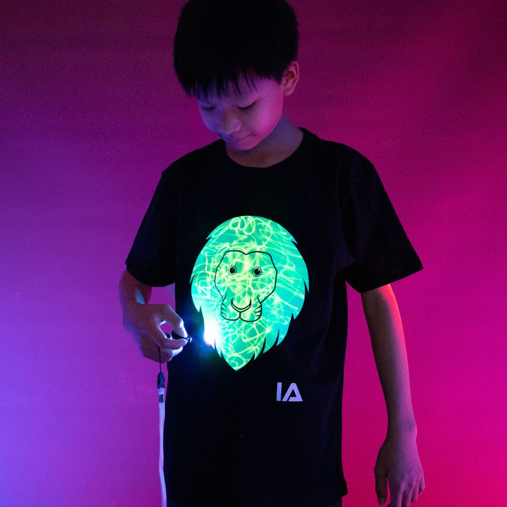 Kids Interactive Glow T-shirt - Lion