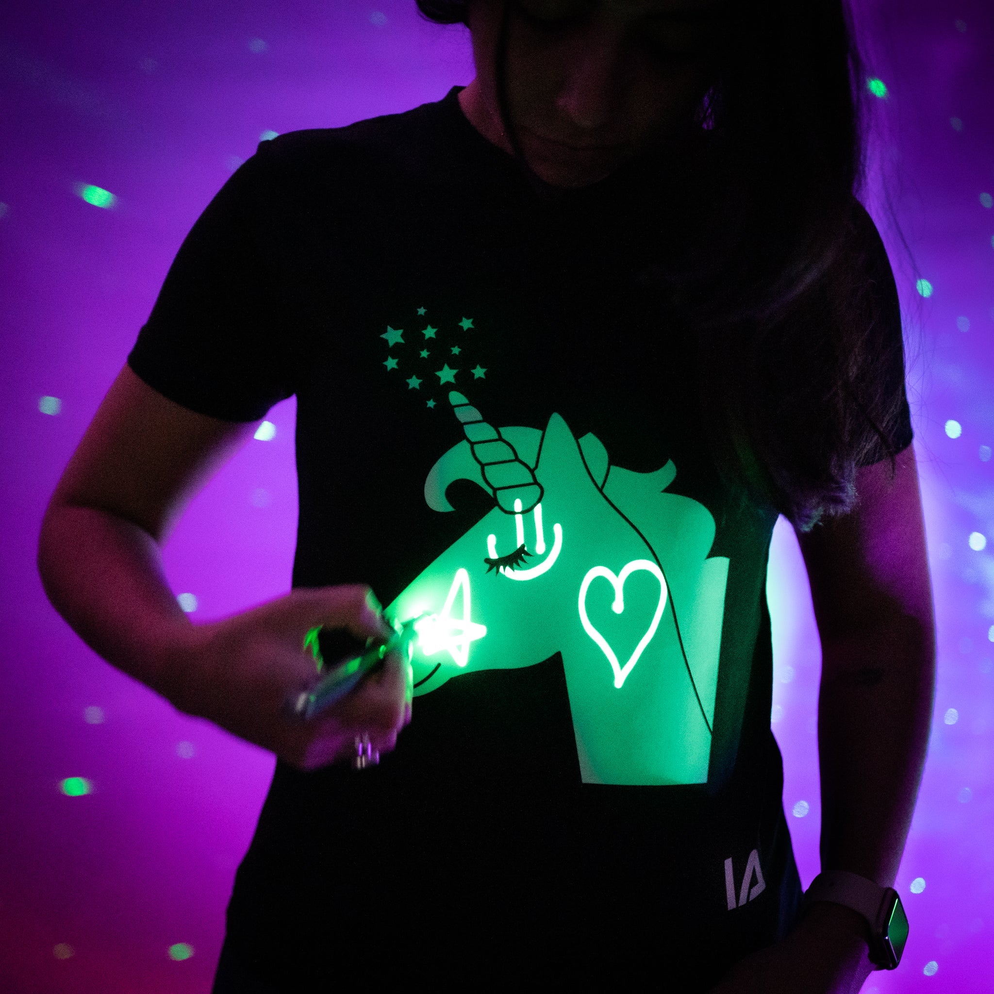 Kids Interactive Glow T-shirt - Unicorn