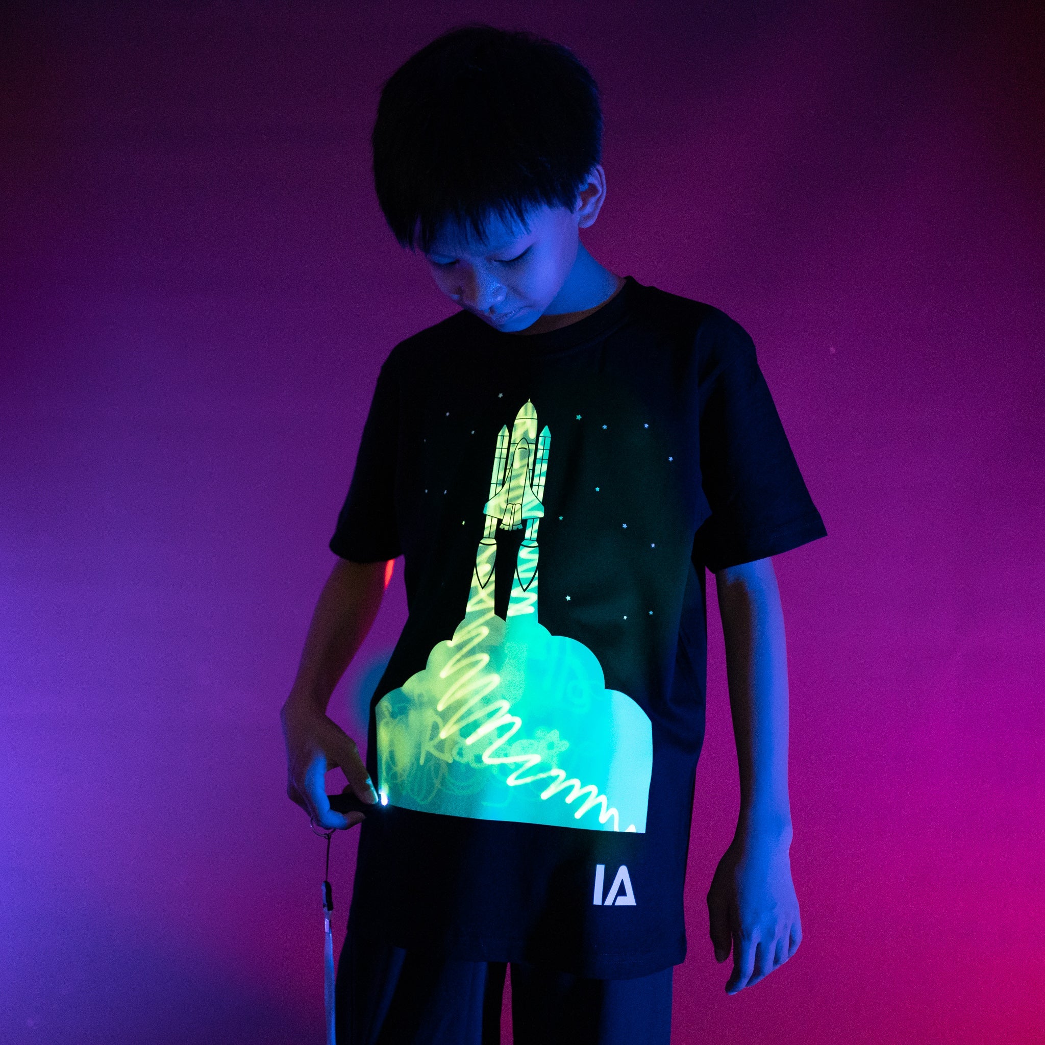 Kids Interactive Glow T-shirt - Rocket