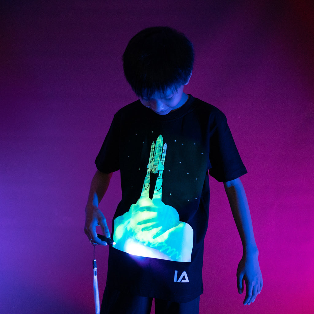 Kids Interactive Glow T-shirt - Rocket