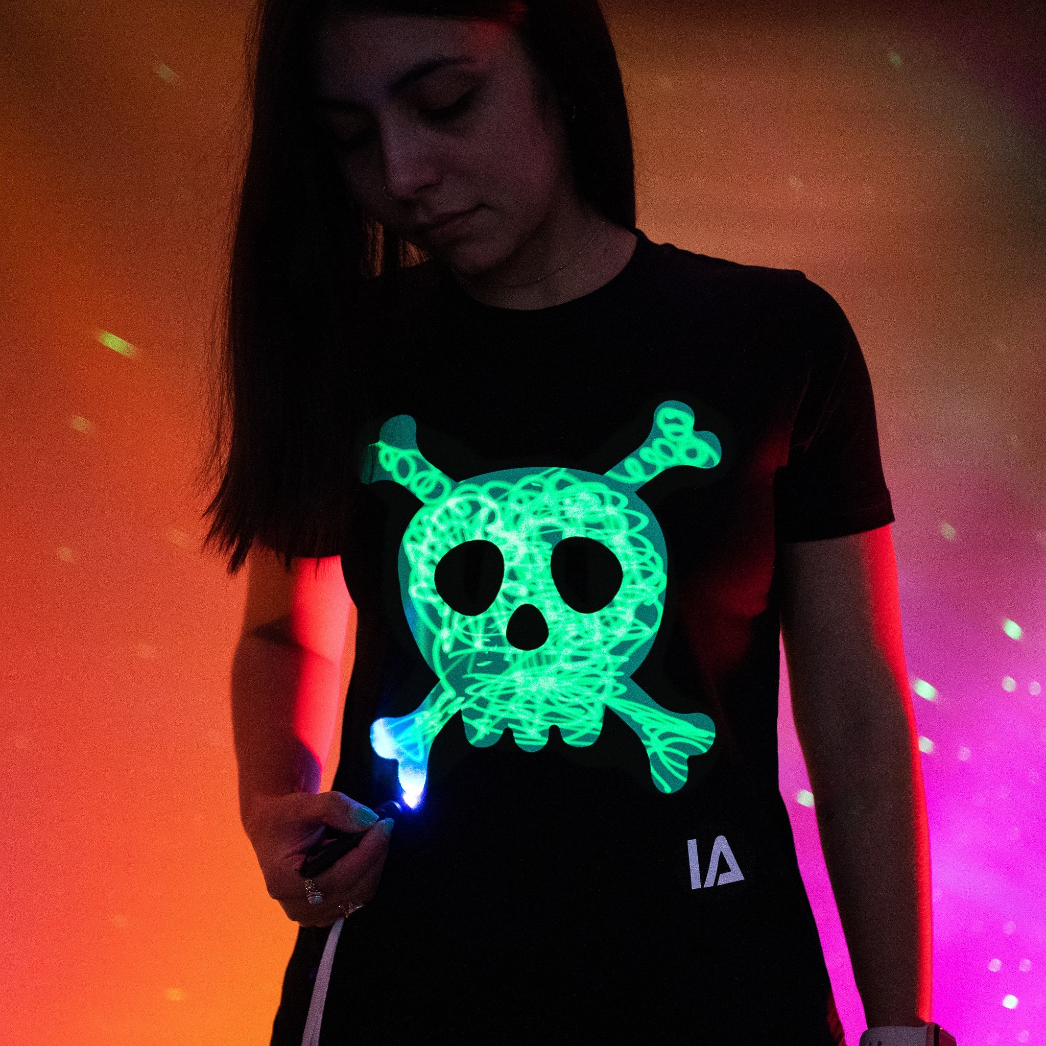 Skull & Cross Bones Interactive Glow T-Shirt