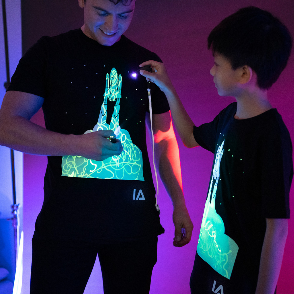 Kids Interactive Glow T-shirt - Rocket