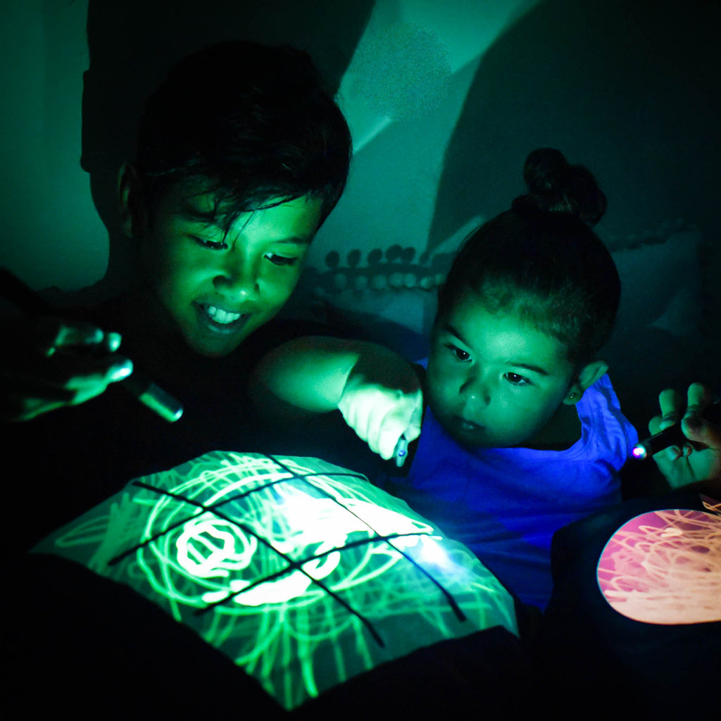 Glow Sketch Pillowcase | Naughts & Crosses Board