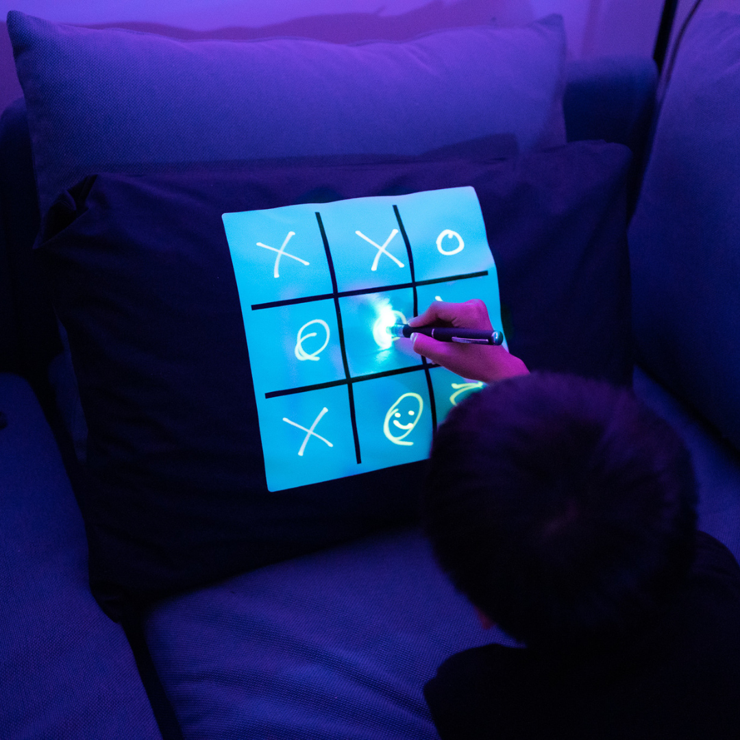 Glow Sketch Pillowcase | Naughts & Crosses Board